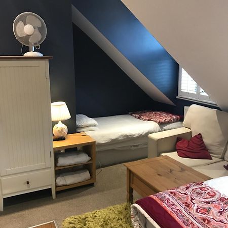Acacia Villas Guest House Guildford Ngoại thất bức ảnh